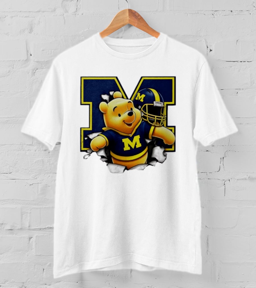 Winnie The Pooh Michigan Wolverines Football M Helmet T-Shirt