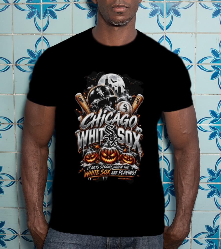 Chicago White Sox It Gets Spooky When The White Sox Are Playing Halloween T-Shirt