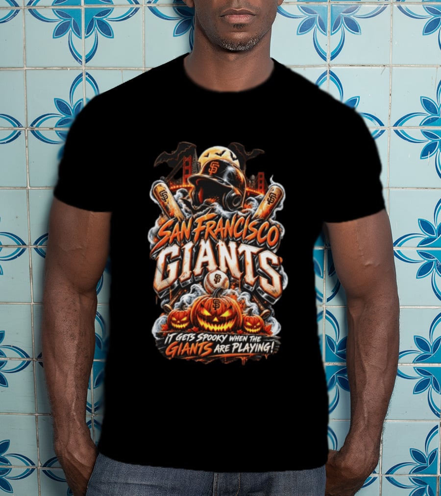 San Francisco Giants It Gets Spooky When The Giants Are Playing Halloween T-Shirt