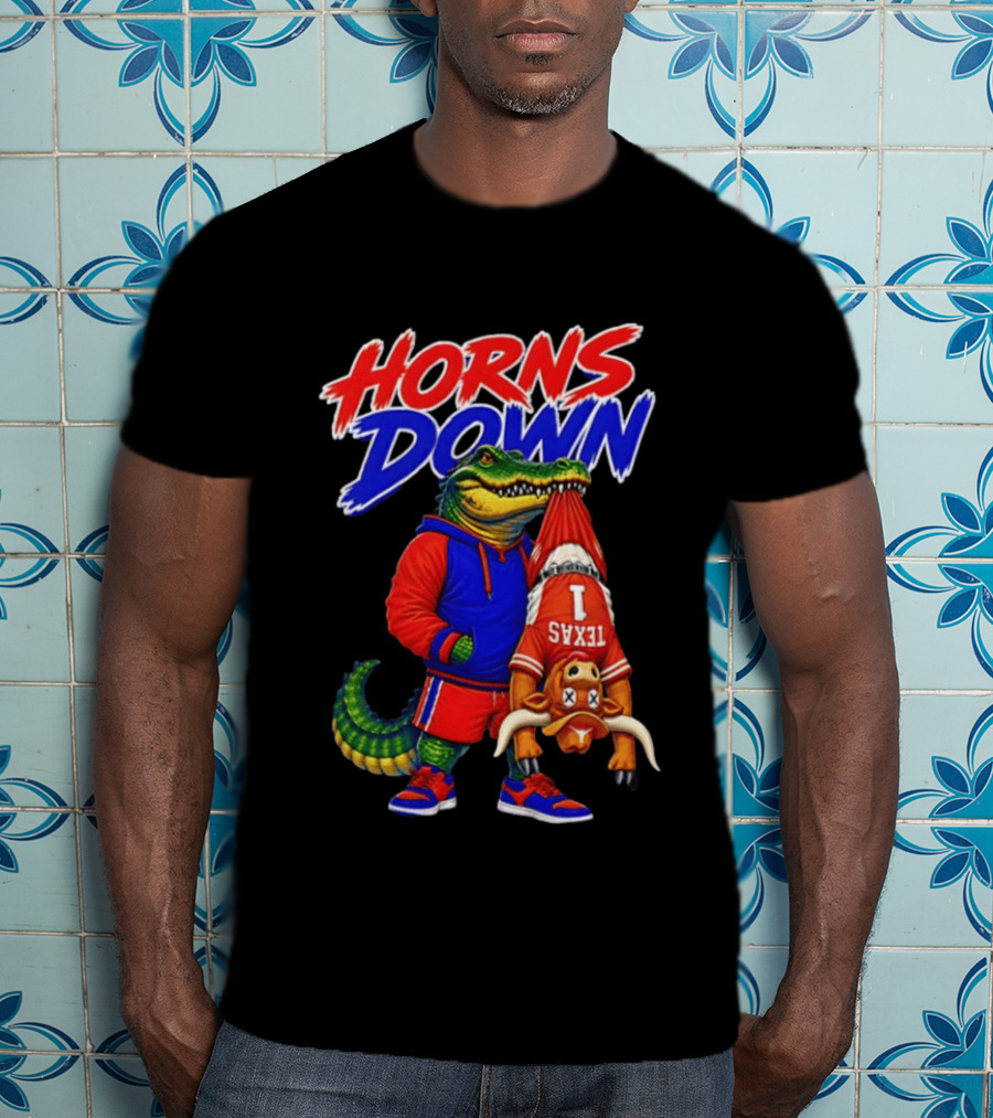 Horns Down Florida Gators Holding Texas Longhorns T-Shirt