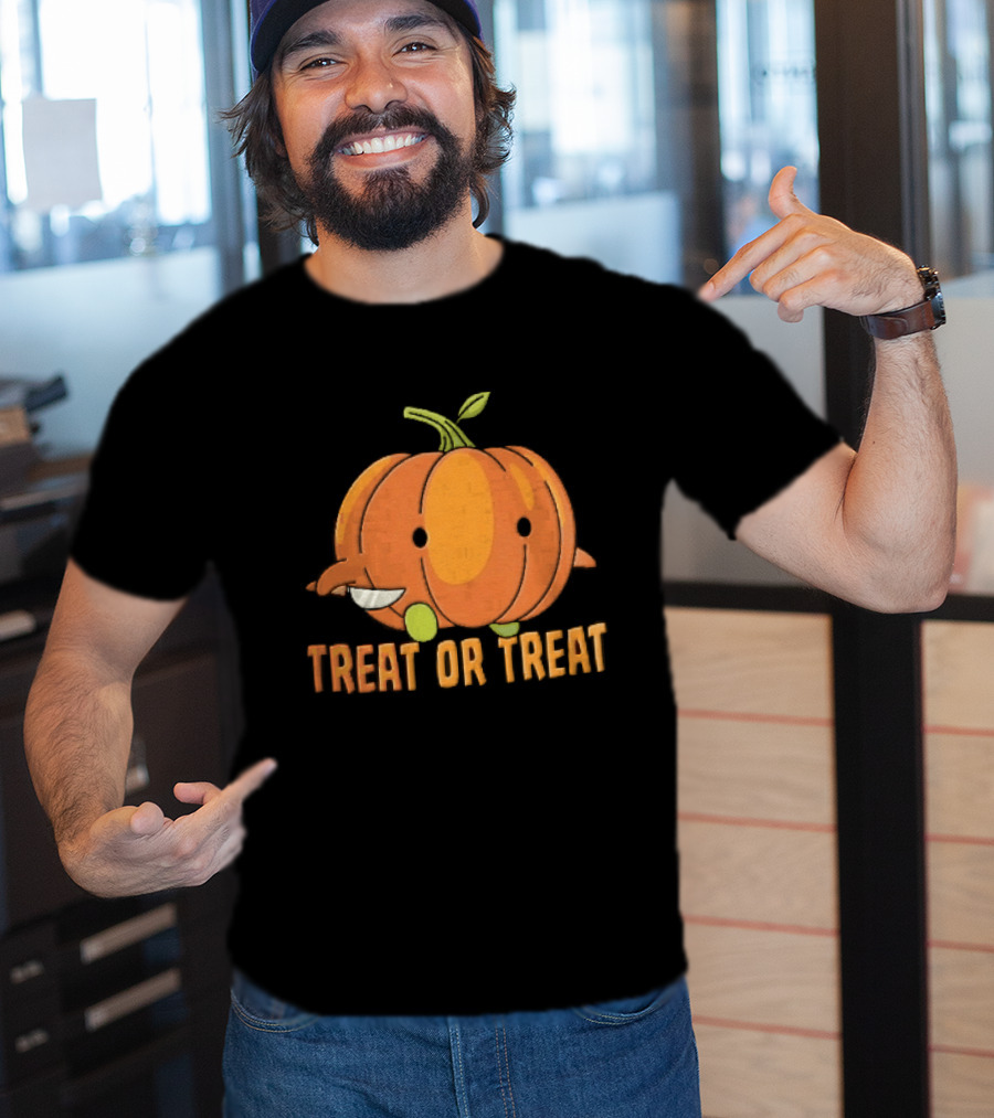 Treat Or Cartoon Pumpkin Holding Small Knife T-Shirt