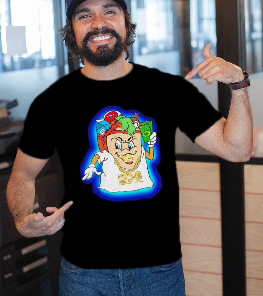 H E Buddy Bud Bucks Character Holding Bud Buck Bills And Wearing Gold Chain With Bling H E B T-Shirt