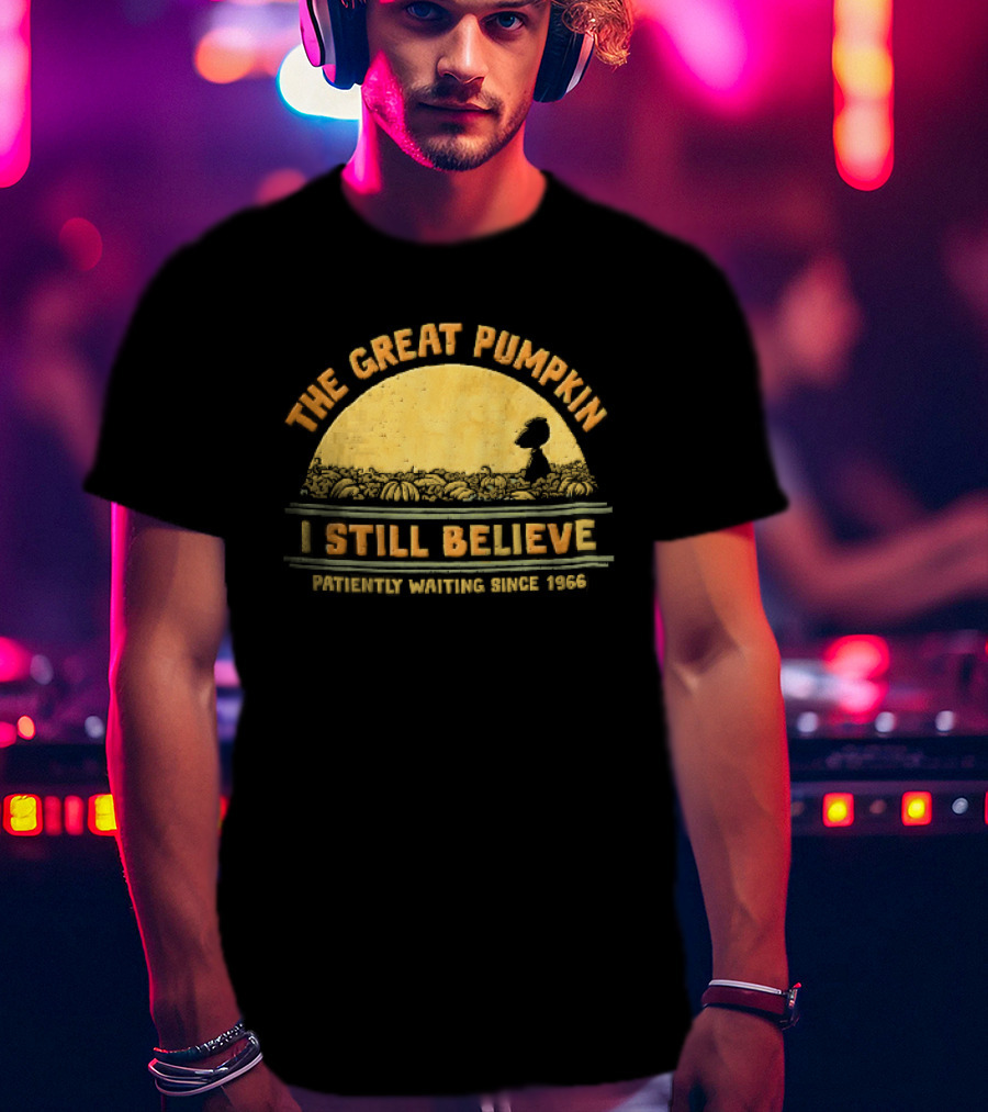 The Great Pumpkin I Still Believe Patiently Waiting Since 1966 Yellow Moon Snoopy Silhouette Distressed T-Shirt