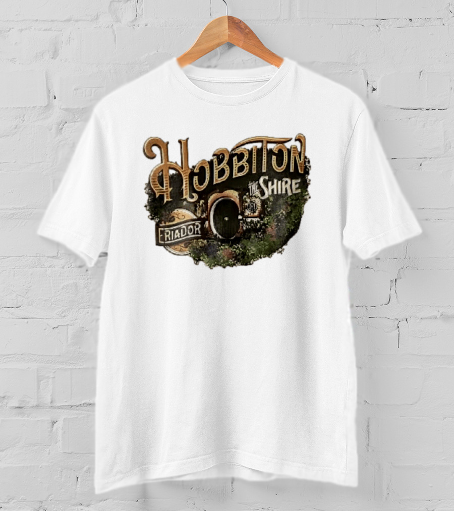 Hobbiton The Shire Eriador Green Hobbit Hole Door T-Shirt