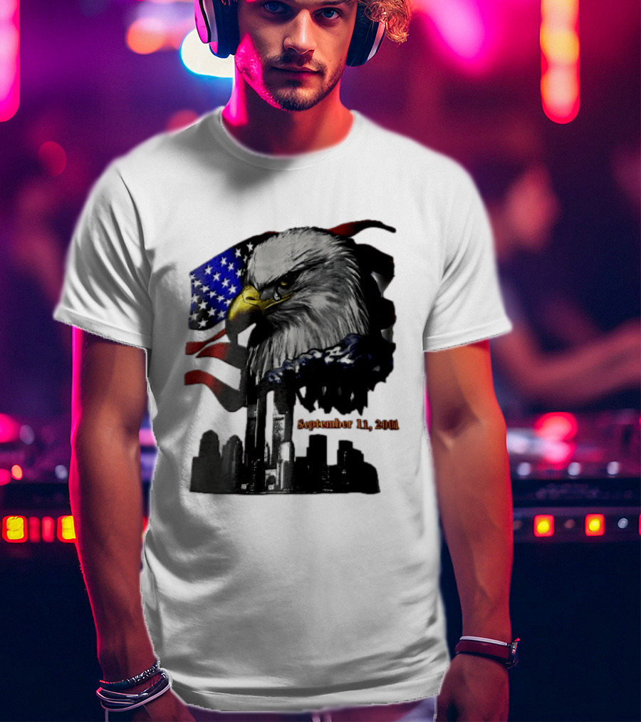 September 11 2001 Twin Towers New York Skyline Crying Bald Eagle American Flag T-Shirt