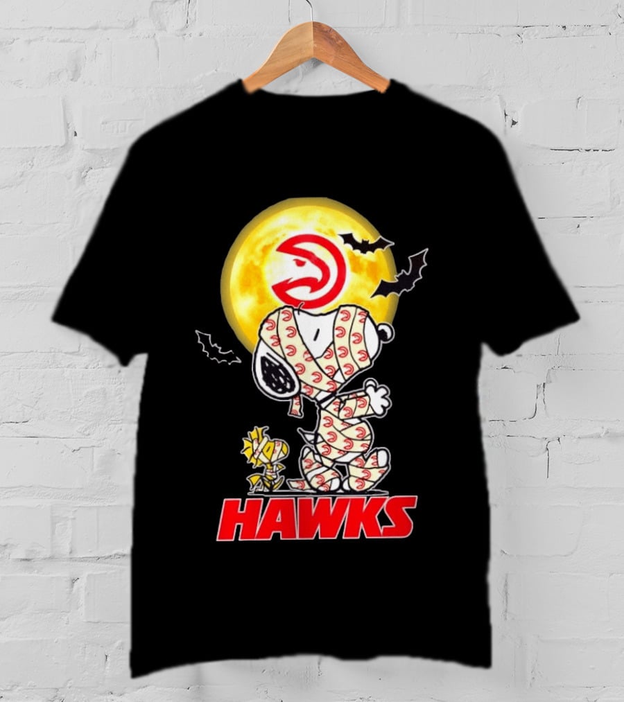 Atlanta Hawks Snoopy Woodstock Mummy Halloween Moon Bats T-Shirt