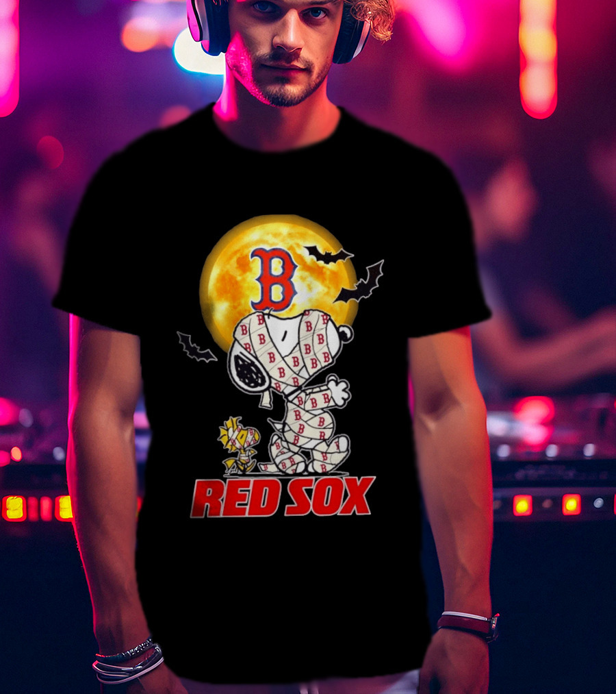 Boston Red Sox Halloween Snoopy Woodstock Mummy Cosplay Moon Bats T-Shirt
