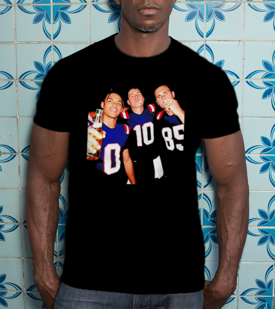 New England Patriots Christian Gonzalez Drake Maye Hunter Henry Cheering With Beer T-Shirt