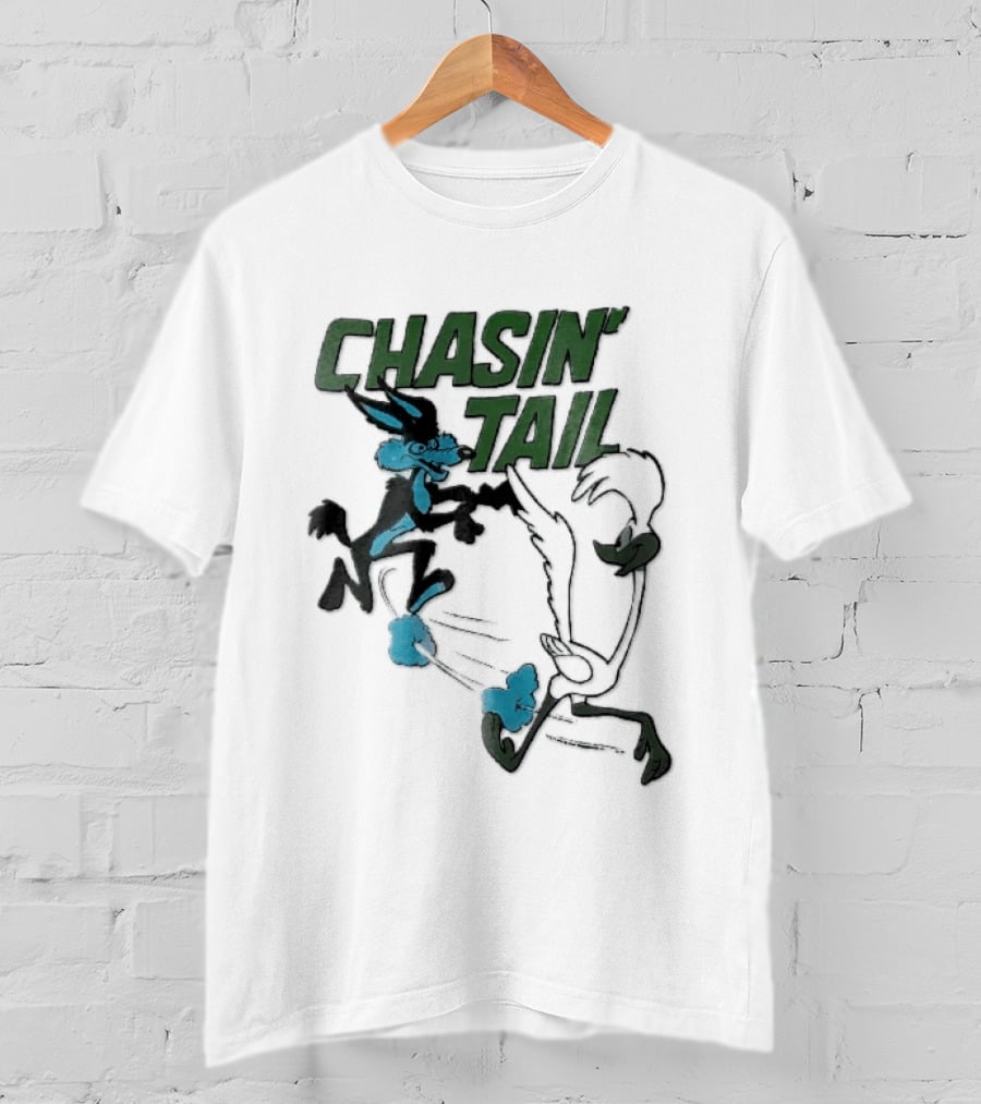 Chasin' Tail Looney Tunes Cartoon Bugs Bunny And Bull T-Shirt