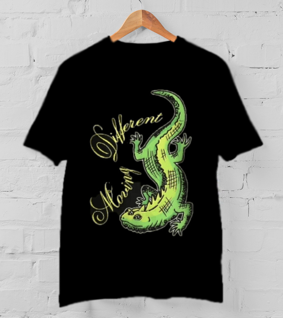 Different Moving Green Lizard Iguana Line Sketch T-Shirt