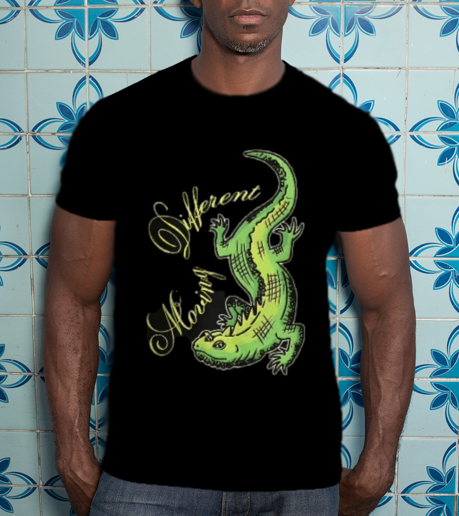 Different Moving Green Lizard Iguana Line Sketch T-Shirt