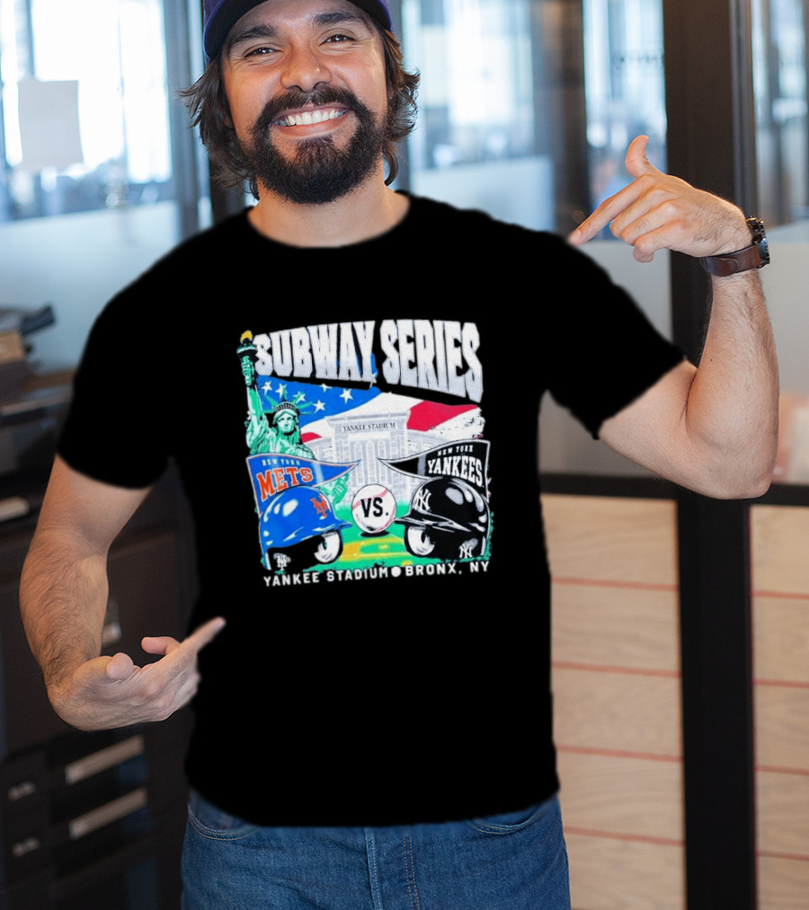 Subway Series Yankee Stadium Bronx NY Mets Yankees Statue Of Liberty T-Shirt