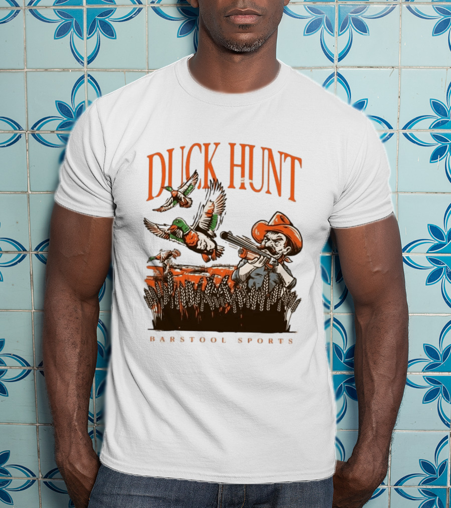 Duck Hunt Barstool Sports Vintage Hunting Scene T-Shirt