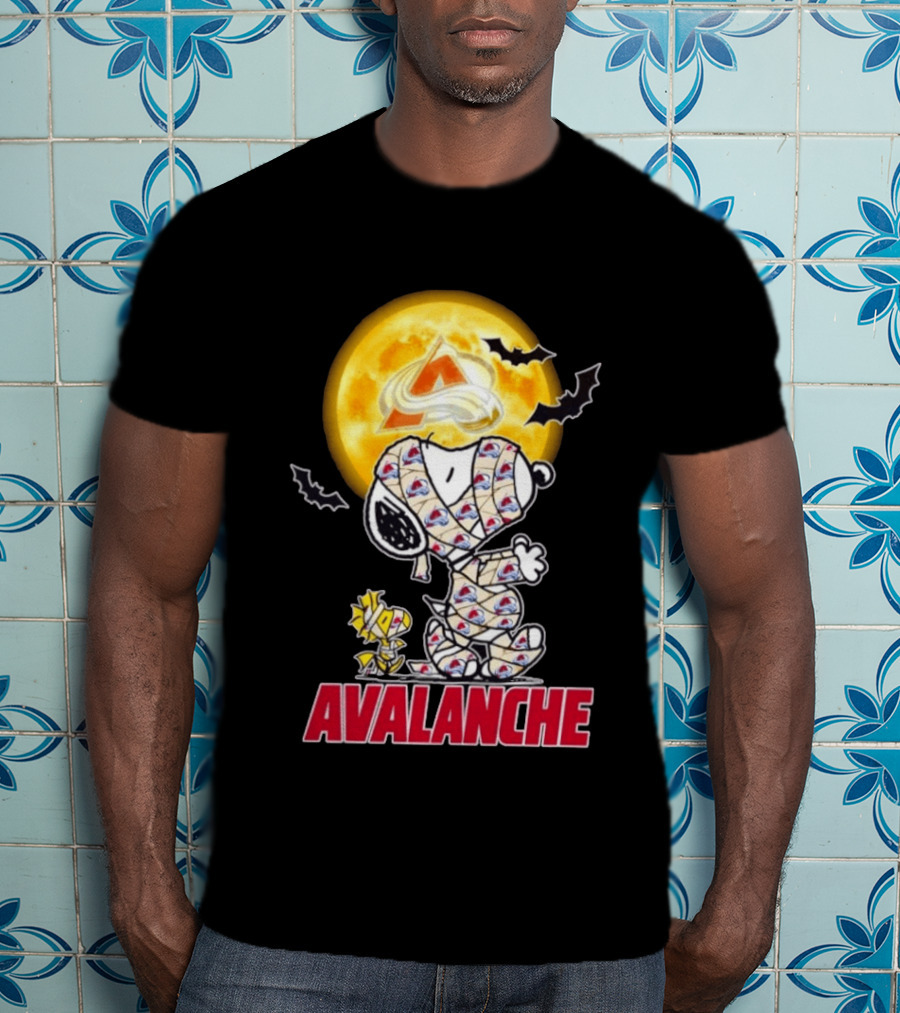 Colorado Avalanche Snoopy Woodstock Halloween Mummy Full Moon Bats T-Shirt