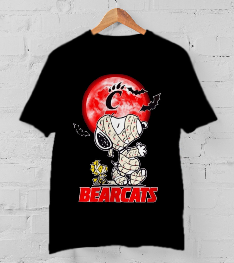 Cincinnati Bearcats Snoopy Woodstock Mummy Halloween Moon T-Shirt