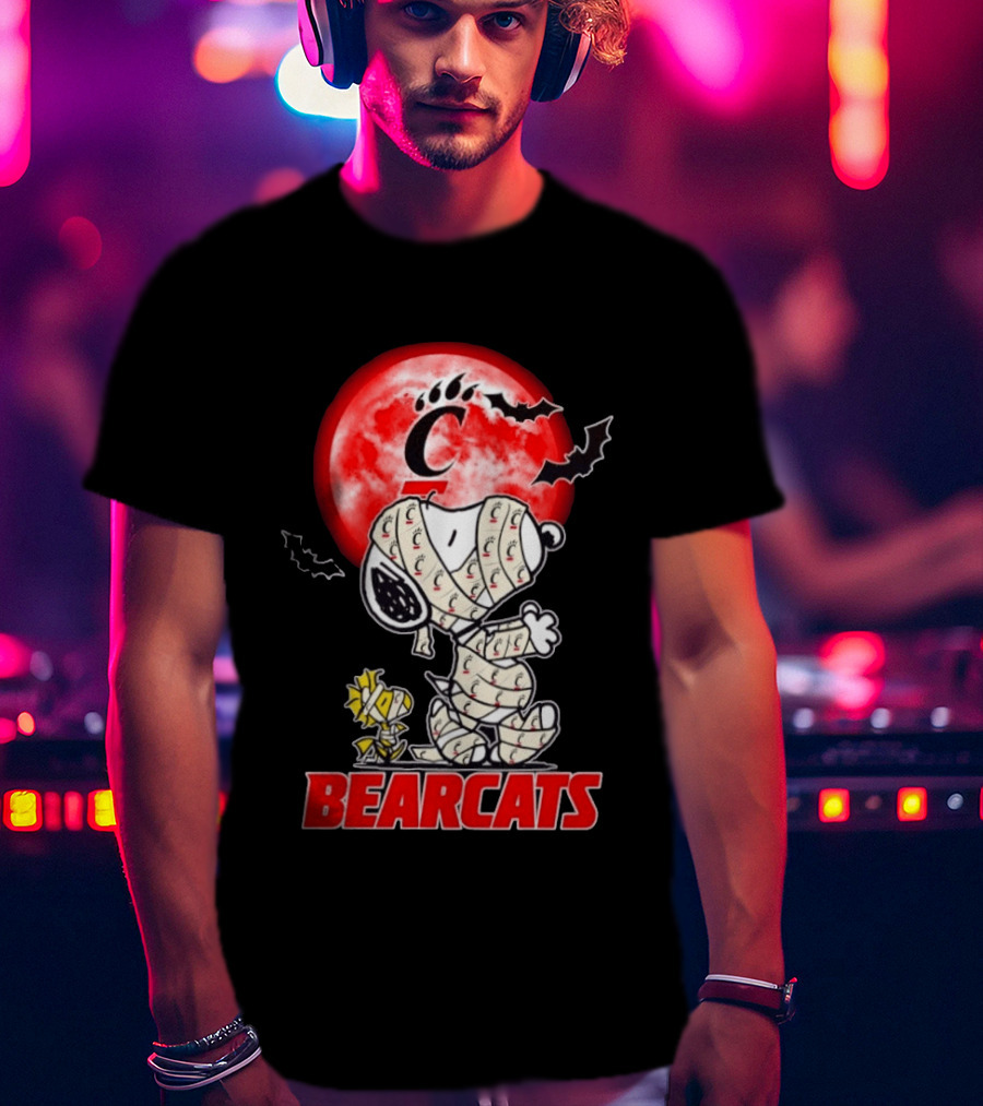 Cincinnati Bearcats Snoopy Woodstock Mummy Halloween Moon T-Shirt
