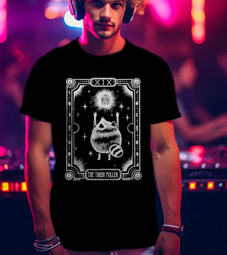 Raider.Io Jimothy XIX The Trash Puller Raccoon Tarot Card T-Shirt