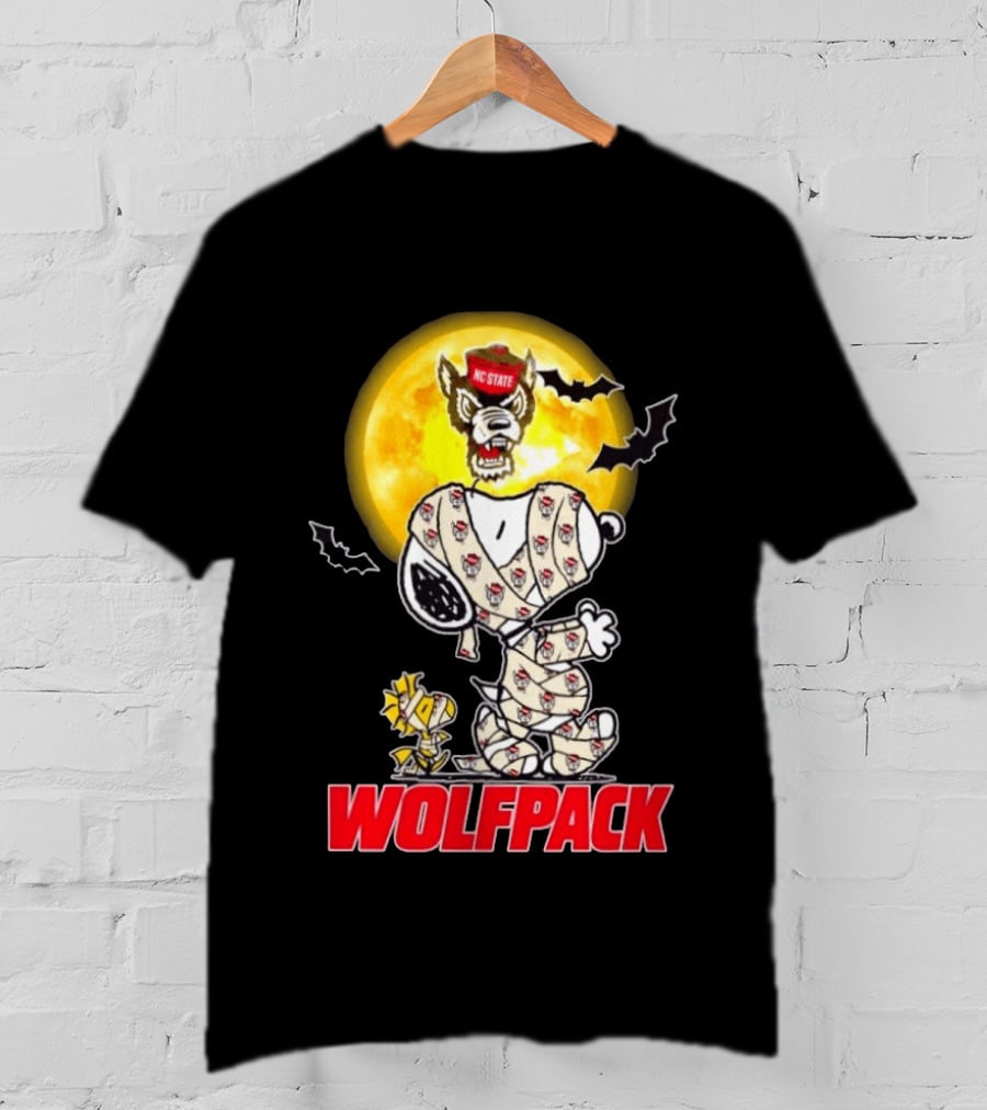 NC State Wolfpack Snoopy Woodstock Halloween Mummy Cosplay Moon T-Shirt
