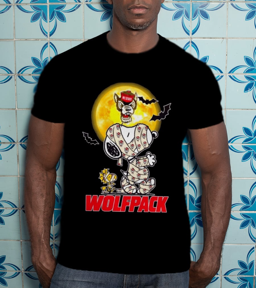 NC State Wolfpack Snoopy Woodstock Halloween Mummy Cosplay Moon T-Shirt