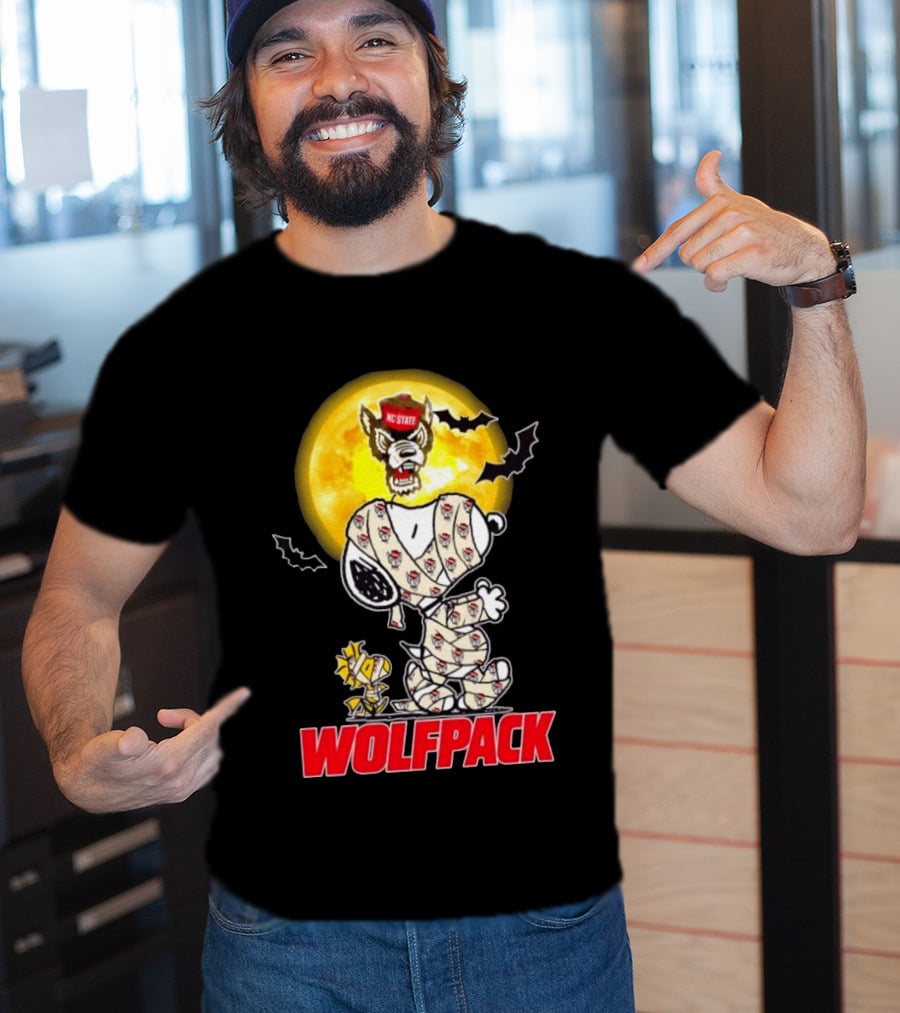 NC State Wolfpack Snoopy Woodstock Halloween Mummy Cosplay Moon T-Shirt