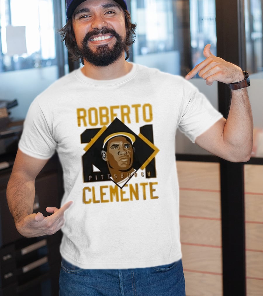 Roberto Clemente 21 Pittsburgh Pirates Iconic Baseball Legend T-Shirt