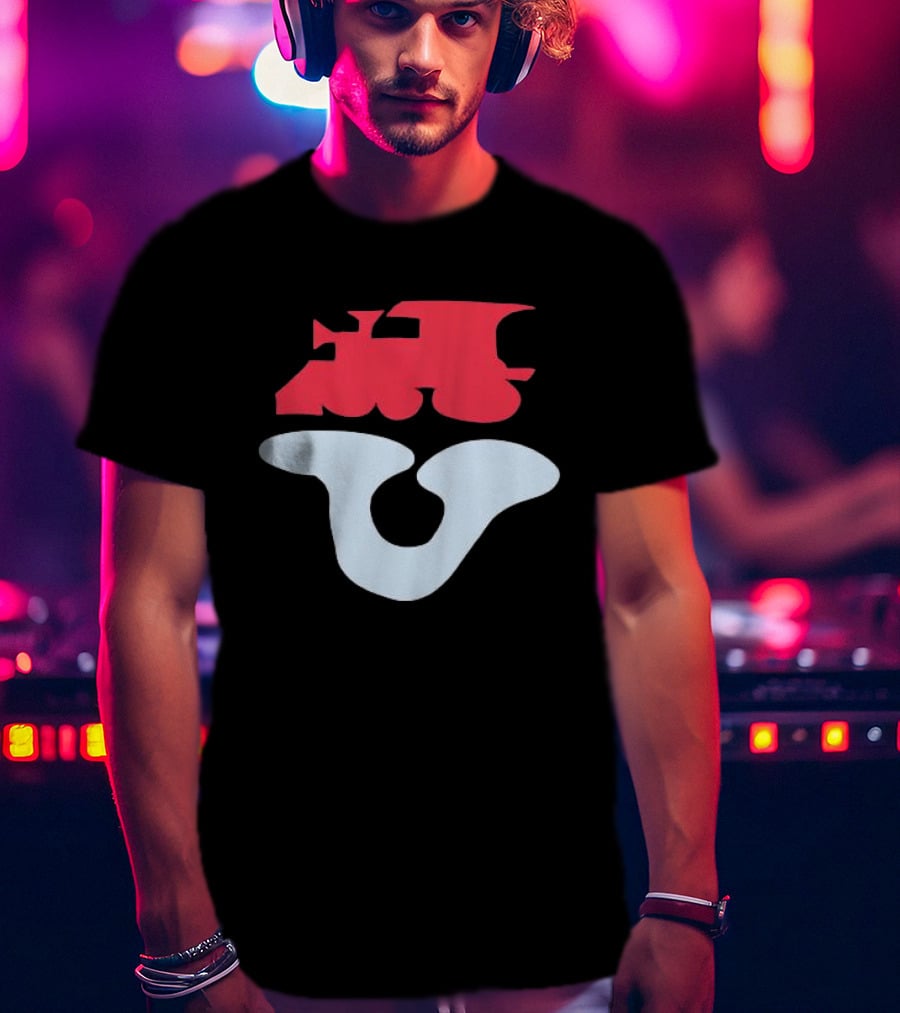 Dover Street Market Store Shop Cdg Red Train Blue Shape T-Shirt