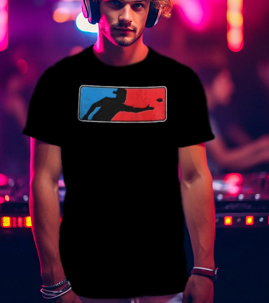 Distressed Red Blue Disc Golf Throwing Silhouette Sports Ultimate T-Shirt