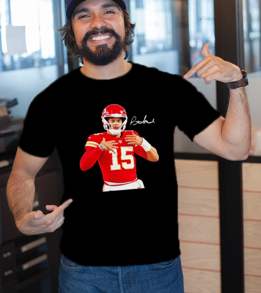 Patrick Mahomes Kansas City Chiefs Number 15 Autograph NFL Quarterback T-Shirt