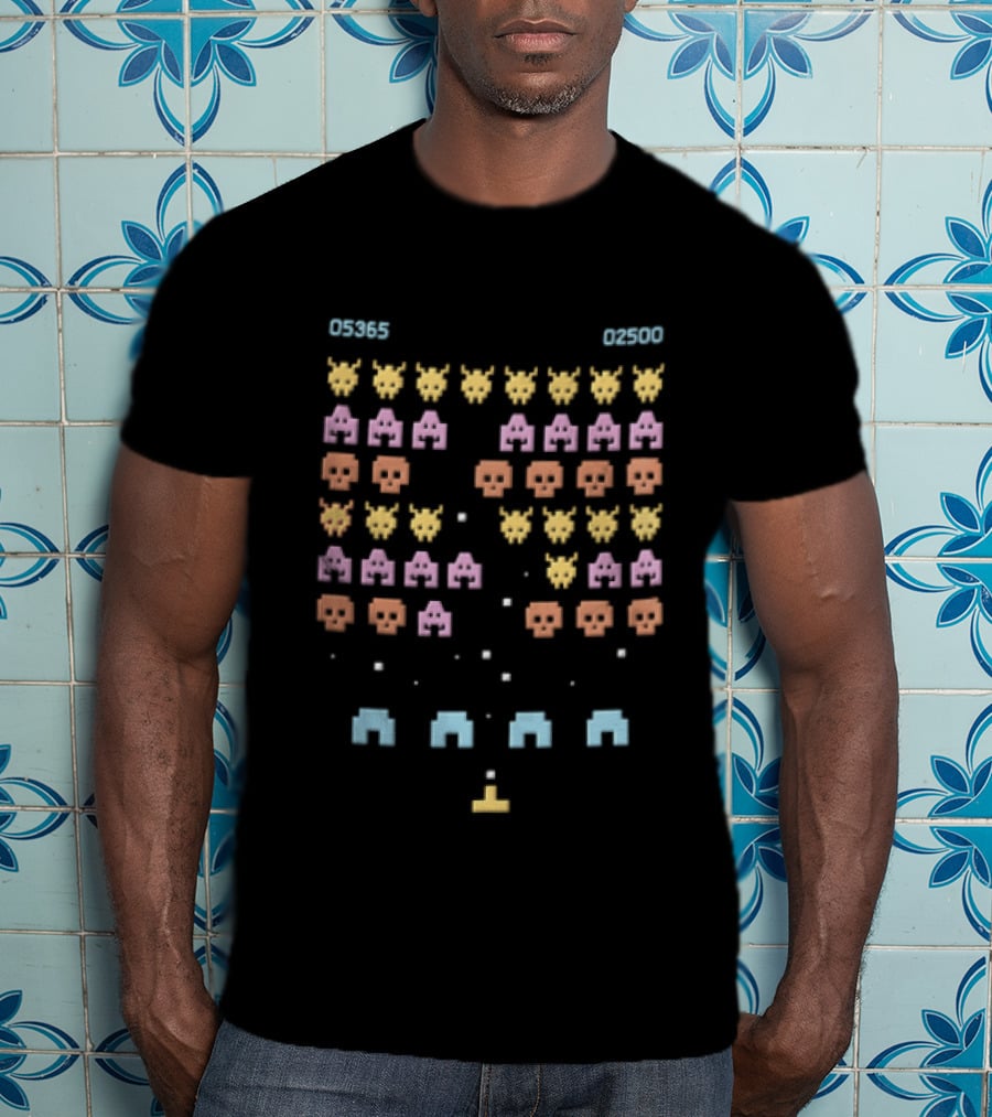 05365 02500 Pixel Space Invaders Arcade Shooter Game Screen Retro Nostalgia T-Shirt