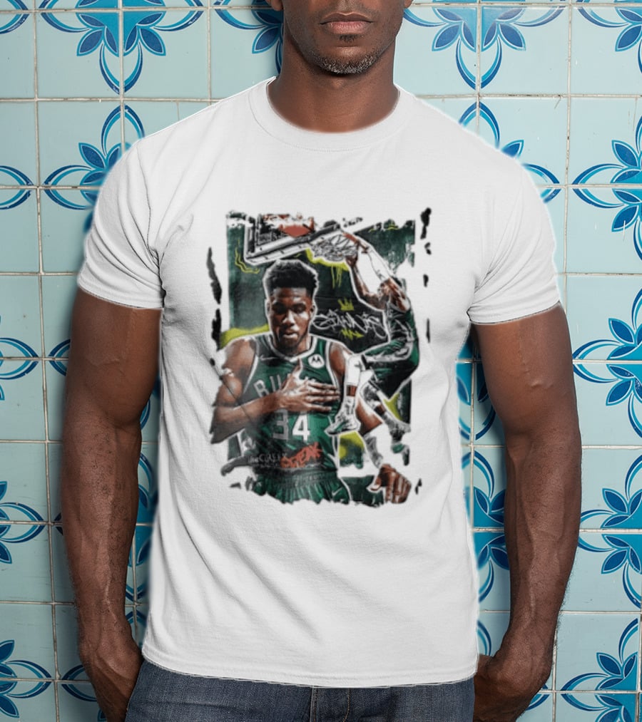 Milwaukee Bucks Giannis Dunking Greek Freak Paint Splatter Collage T-Shirt