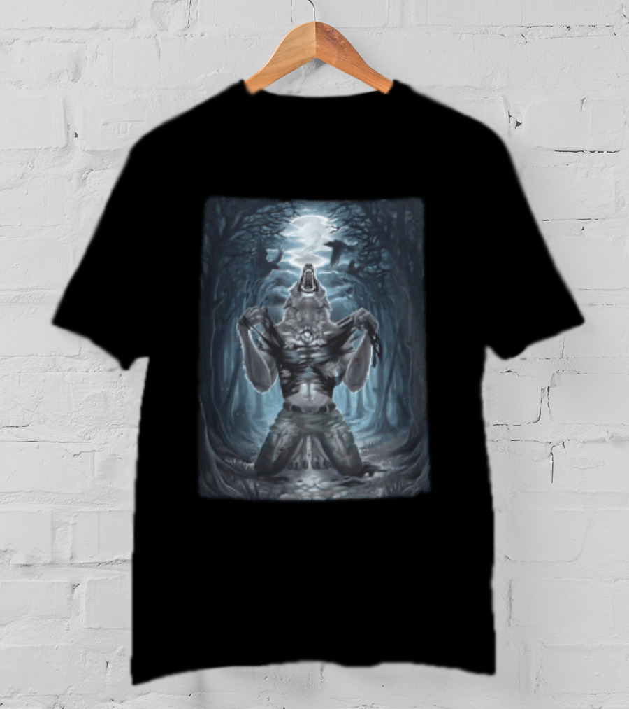 Howling Werewolf Under Full Moon In Dark Forest With Ravens T-Shirt