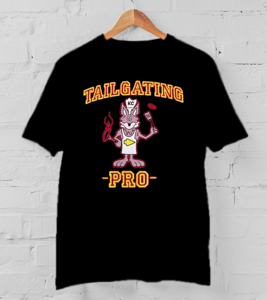 Tailgating Pro KC Chiefs Kingdom BBQ Wolf Fan Gear T-Shirt