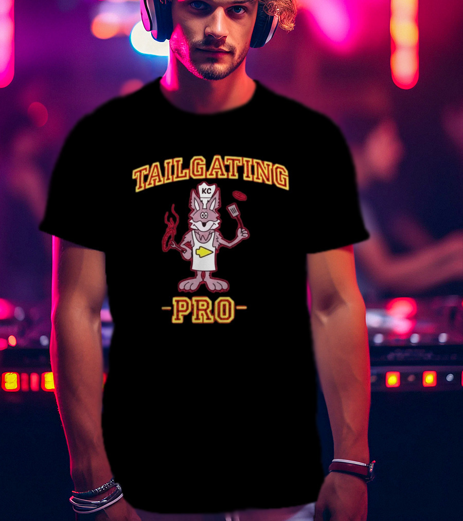 Tailgating Pro KC Chiefs Kingdom BBQ Wolf Fan Gear T-Shirt