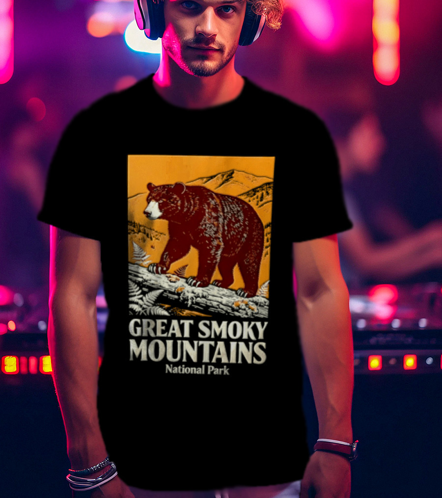 Great Smoky Mountains National Park Black Bear Walking On Log T-Shirt