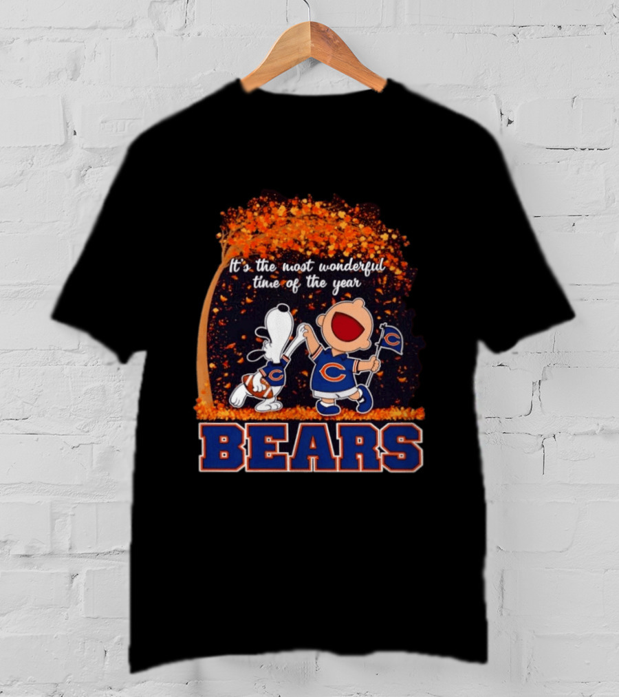 Snoopy Charlie Brown Dancing Chicago Bears Most Wonderful Time Of The Year T-Shirt