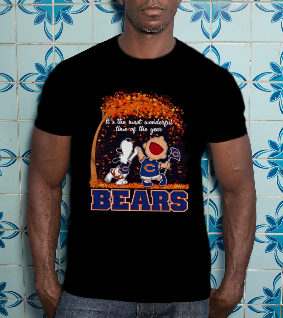Snoopy Charlie Brown Dancing Chicago Bears Most Wonderful Time Of The Year T-Shirt