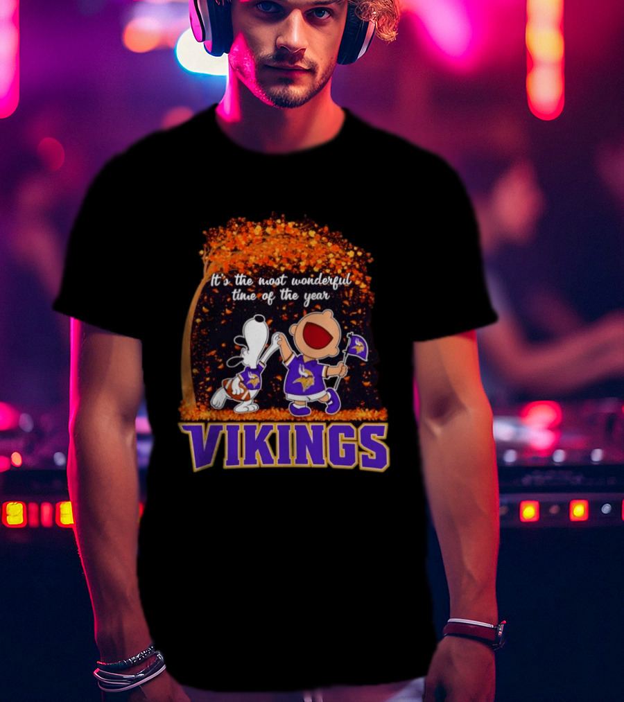 Snoopy Charlie Brown Dancing Minnesota Vikings It's The Most Wonderful Time Of The Year T-Shirt