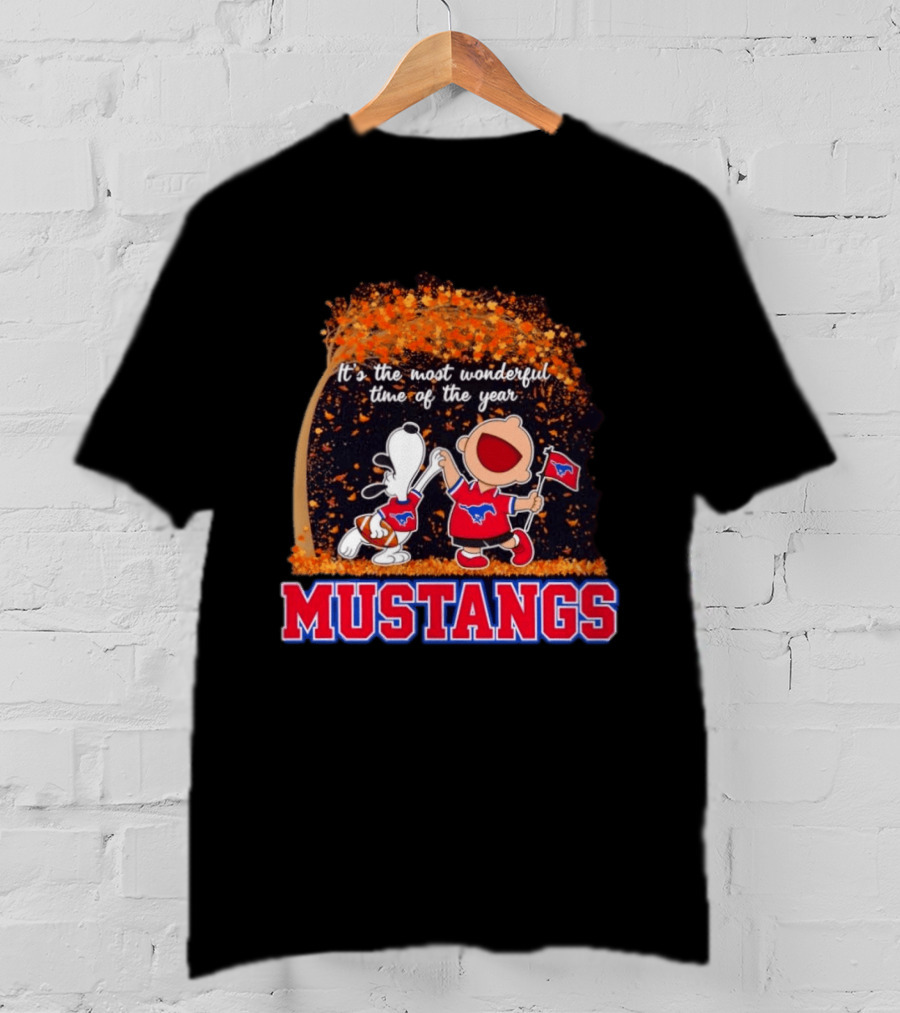 Snoopy And Charlie Brown Dancing SMU Mustangs It's The Most Wonderful Time Of The Year T-Shirt