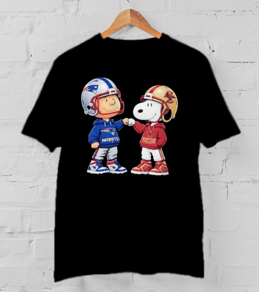 Snoopy Charlie Brown Patriots Boston College Eagles Fist Bump T-Shirt