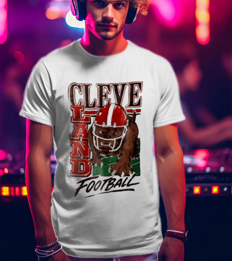 Cleveland Browns Bulldog Football Helmet Mascot Running T-Shirt