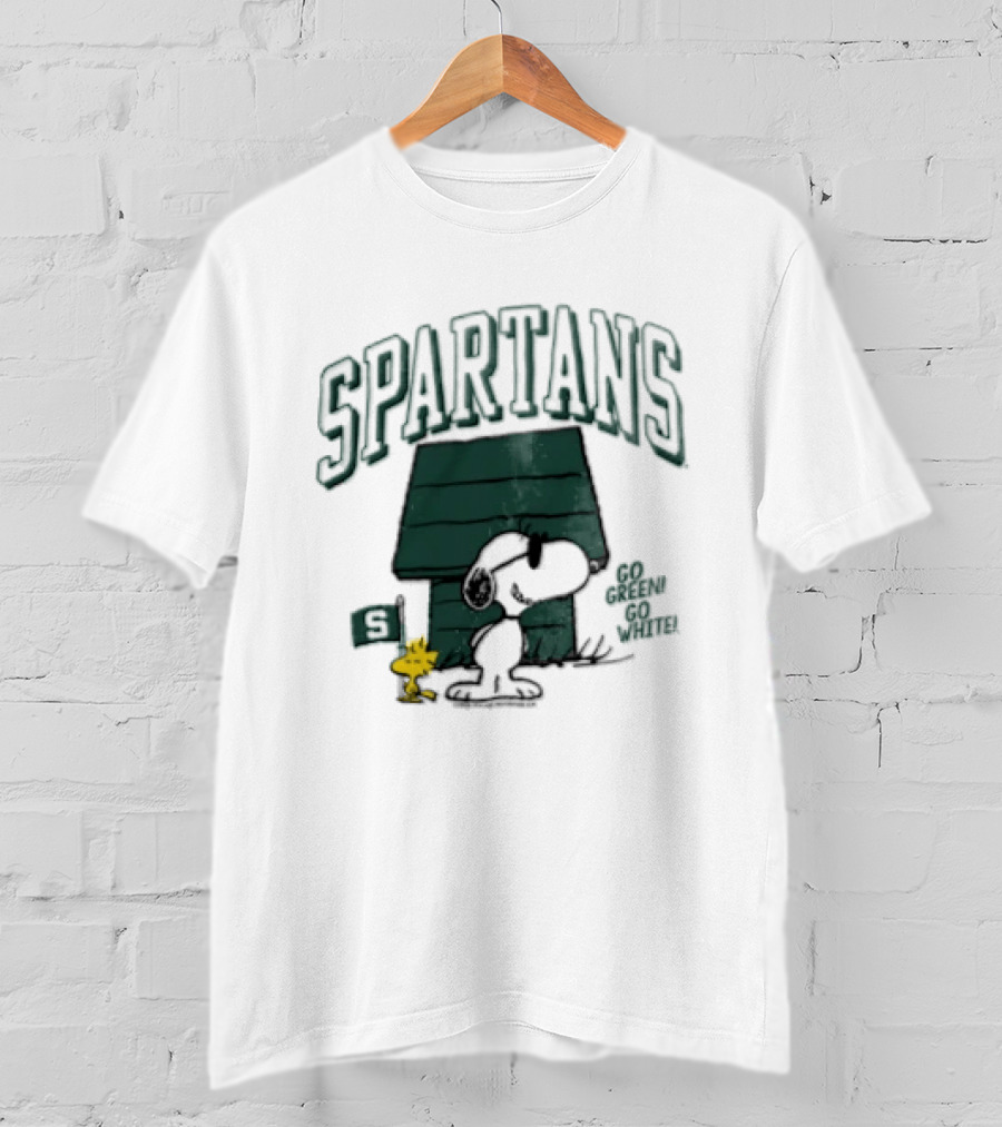 Snoopy Woodstock Doghouse Spartans Michigan State Flag Cartoon T-Shirt