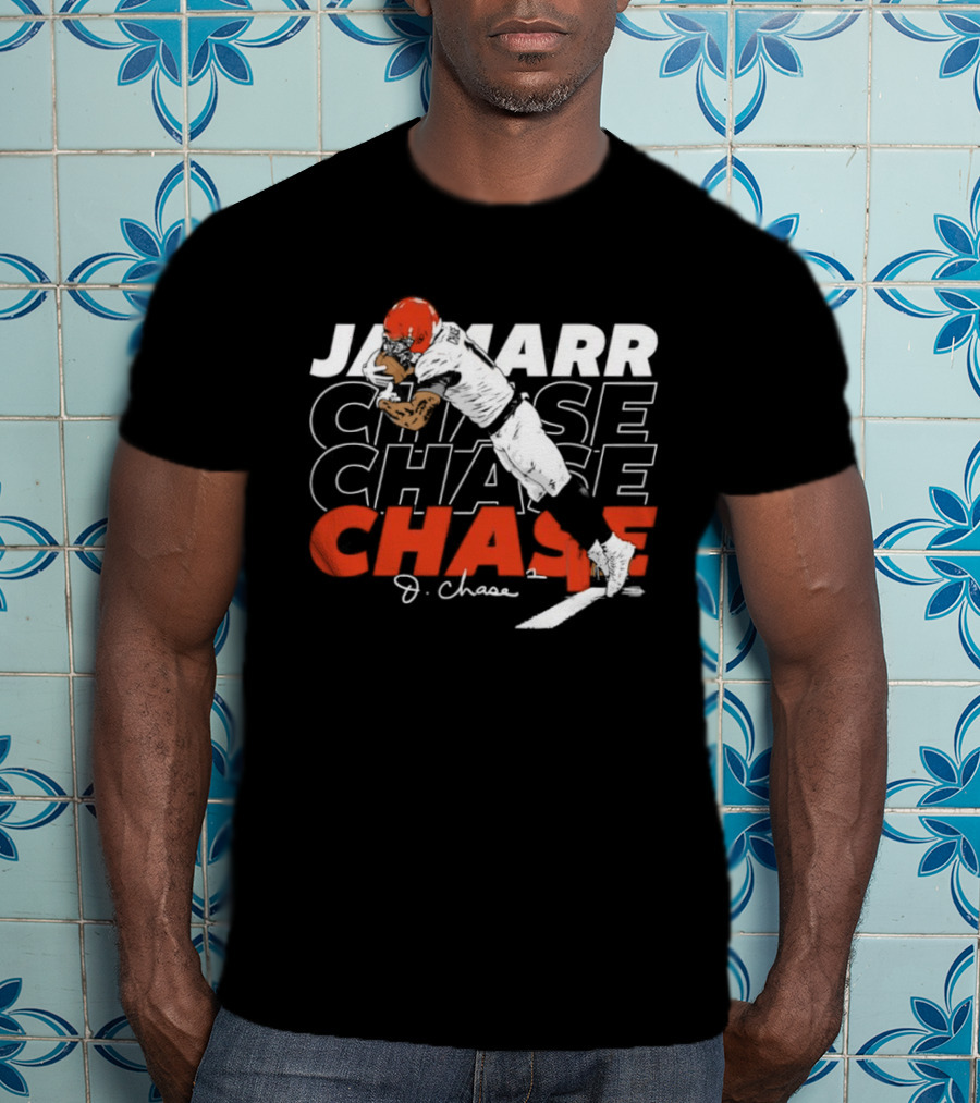 Ja'Marr Chase Cincinnati Bengals Toe Tap Catch Football J. Chase T-Shirt