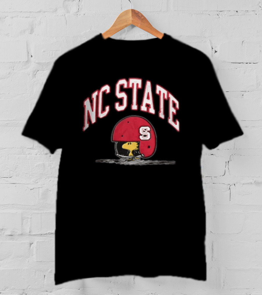 NC State Woodstock Football Helmet Cartoon Peanuts T-Shirt