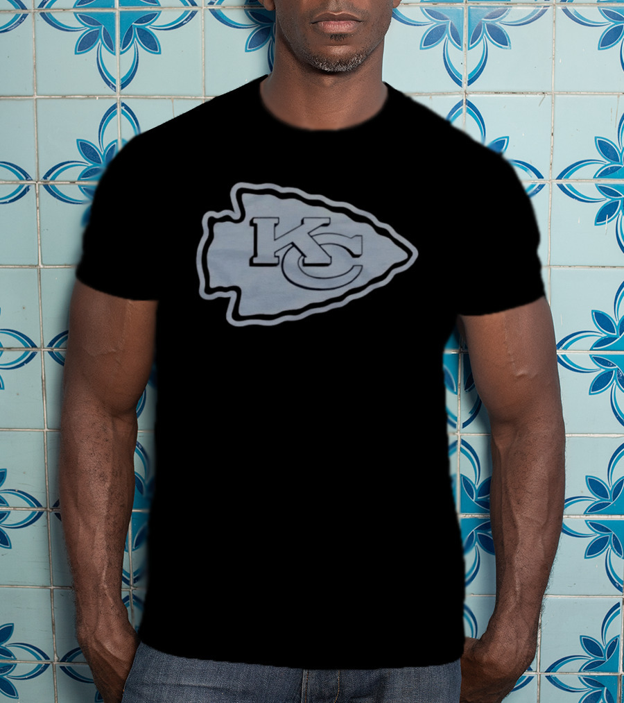 Kansas City Chiefs KC Arrowhead Blackout Vintage '72 Football T-Shirt