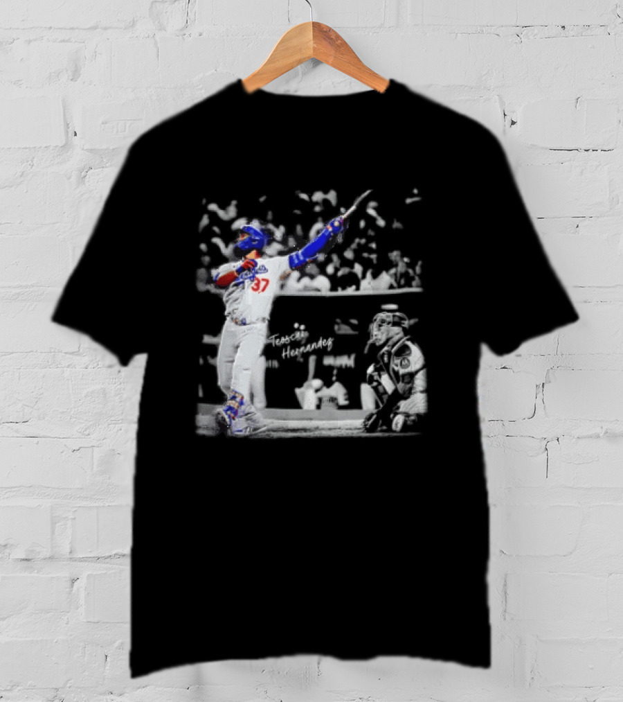 Los Angeles Dodgers Teoscar Hernandez Baseball Player Number 37 Swinging Pose T-Shirt
