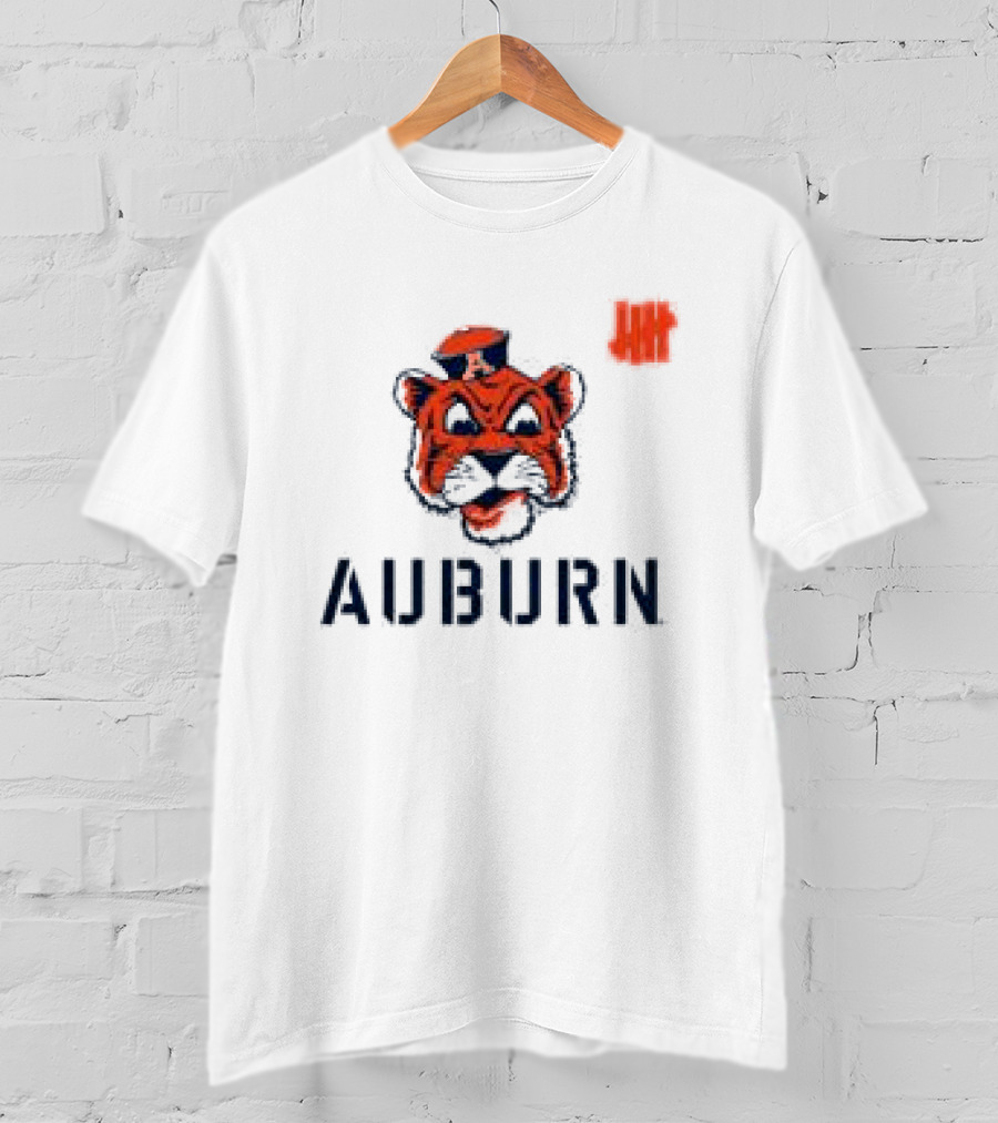 Undefeated Auburn Tiger Emblem With Retro Cap T-Shirt