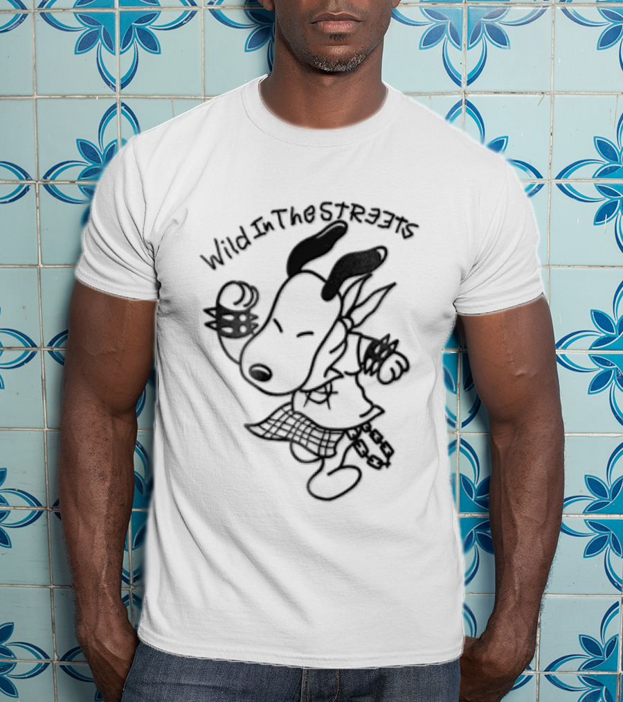 Snoopy Wild In The Streets Cartoon Dog Spiked Wristbands Plaid T-Shirt