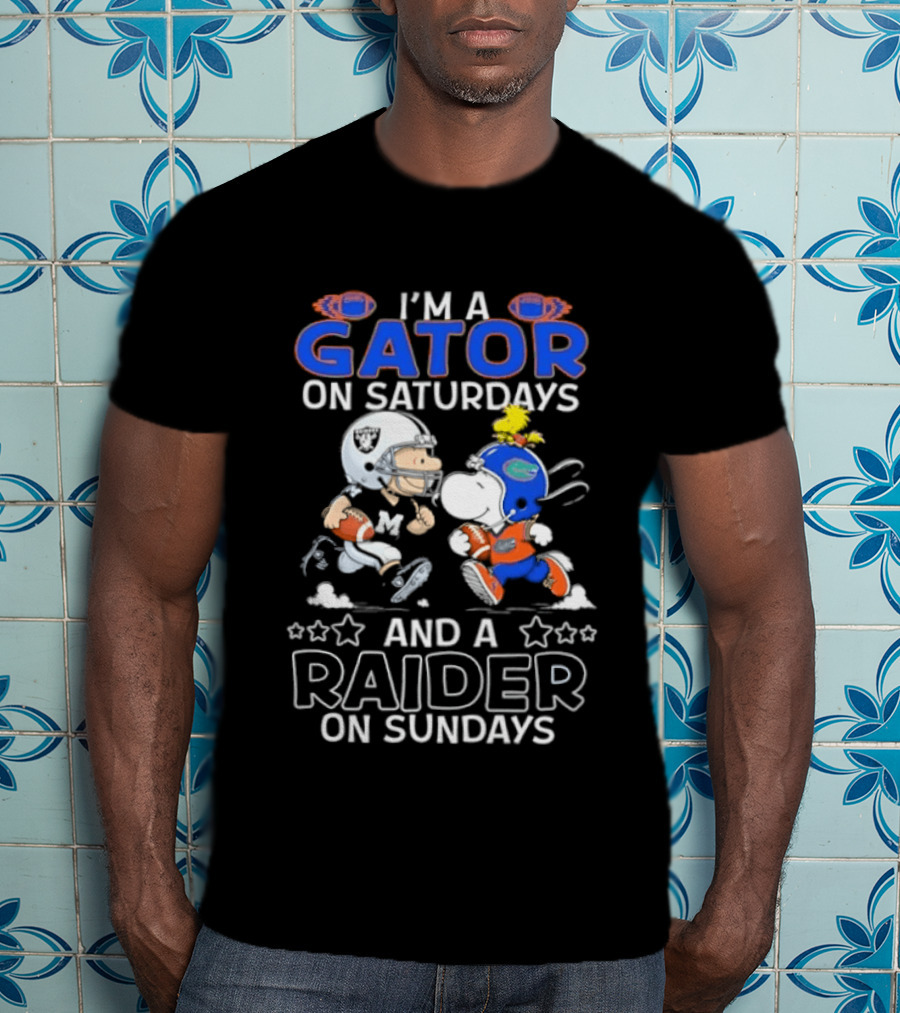 Snoopy And Charlie Brown I'm A Gator On Saturdays And A Raider On Sundays Football Fun Fan Gear T-Shirt
