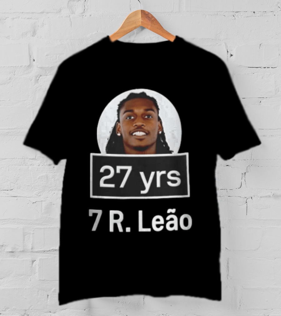 27 Yrs 7 R. Leão T-Shirt