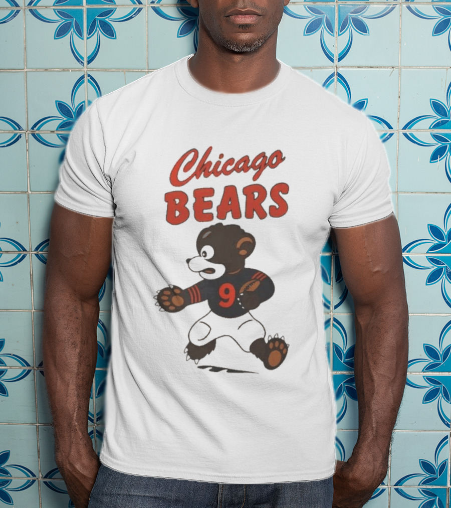 Chicago Bears Vintage Running Bear Illustration Football 9 T-Shirt